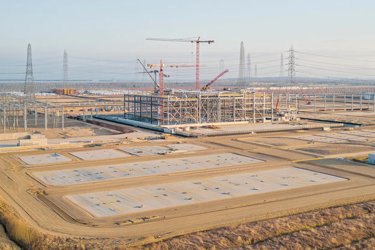 Data center construction hits slowdown in key US markets as supply lags demand. Data center rent growth expected to outpace inflation.