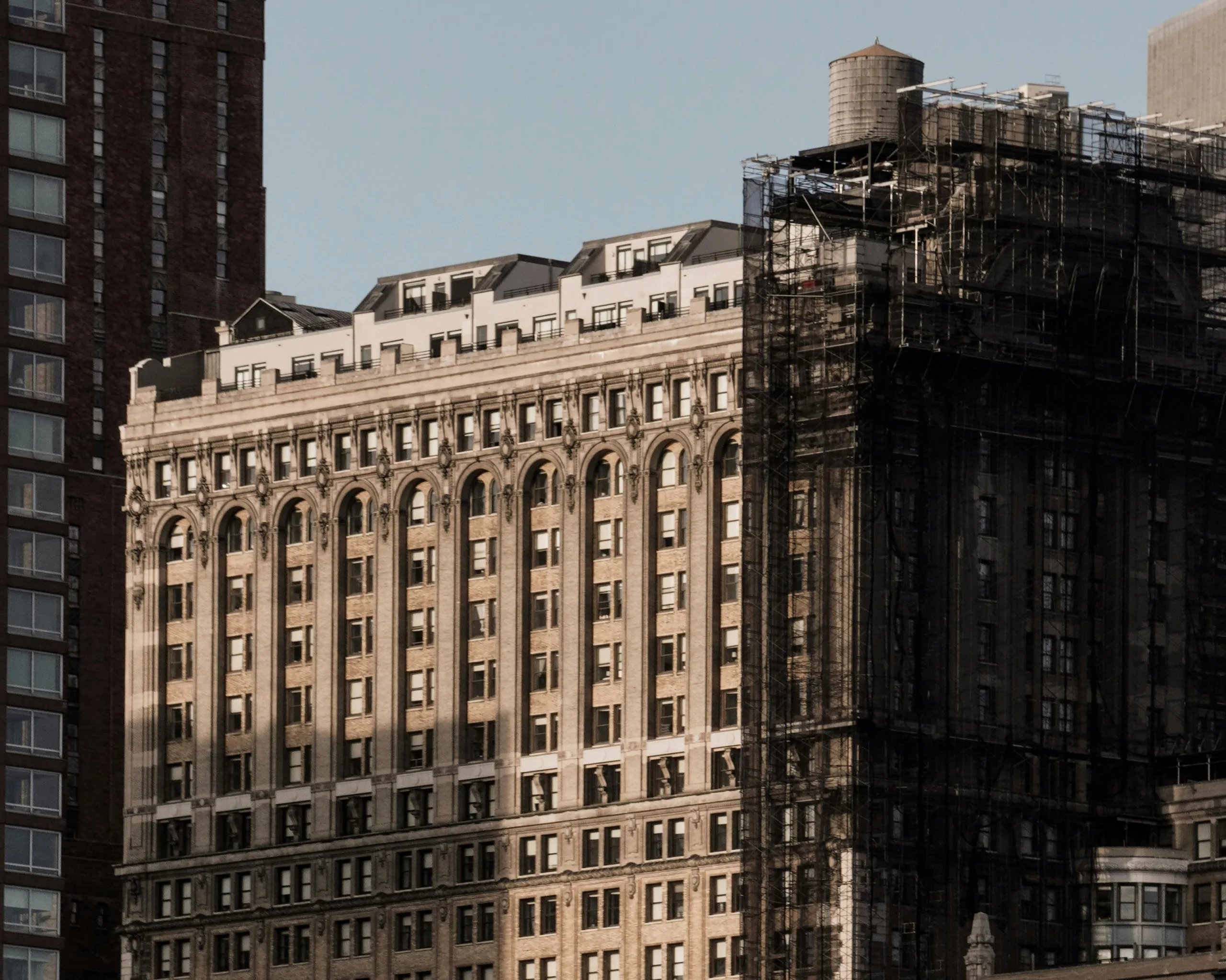 Waldorf Astoria’s Chinese owners plan to sell the iconic NYC hotel after a $4B renovation, signaling continued Chinese investment exits.