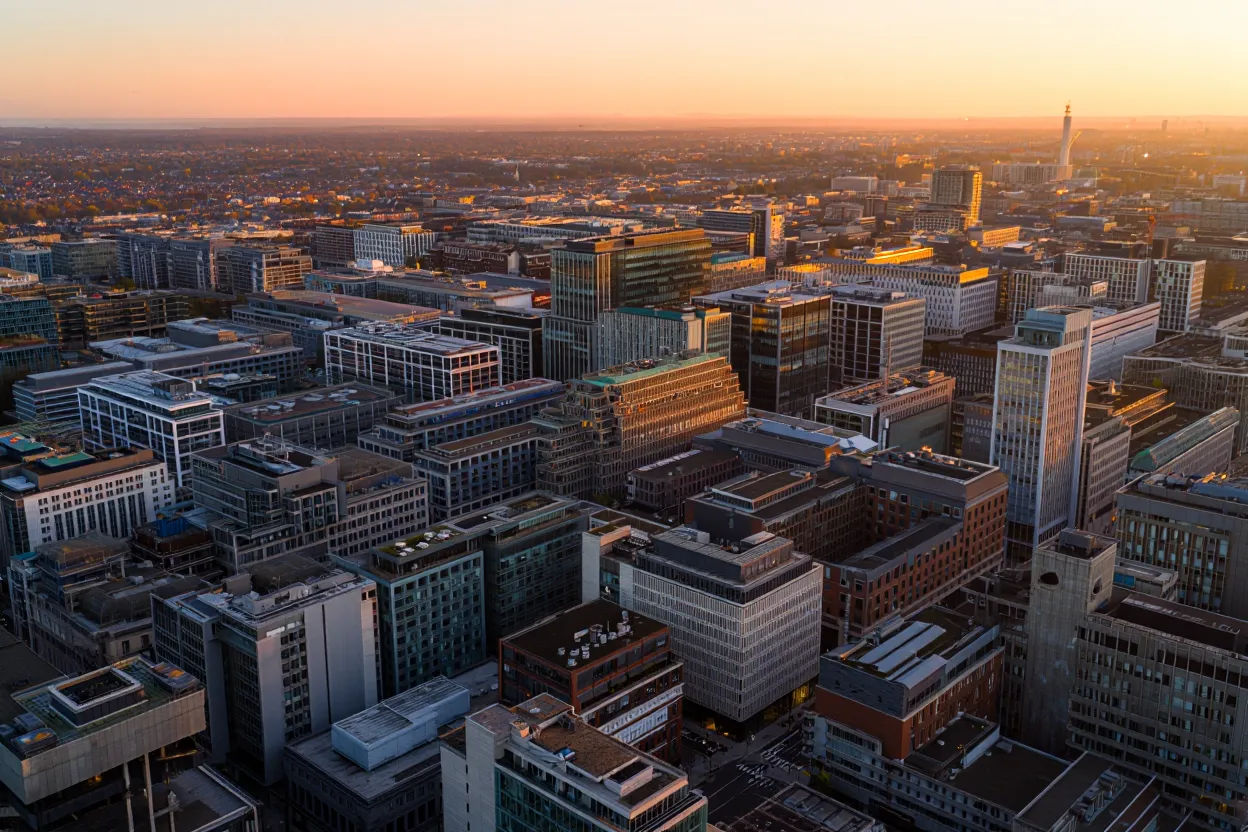 US CRE rebounded in 2025 as prices, deal sizes, and transaction activity rose together, signaling a broad market recovery.