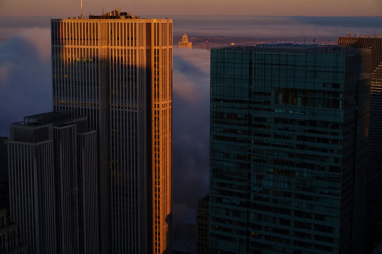 US regulators move to ease big bank capital rules, potentially boosting lending, buybacks, and stress test flexibility.