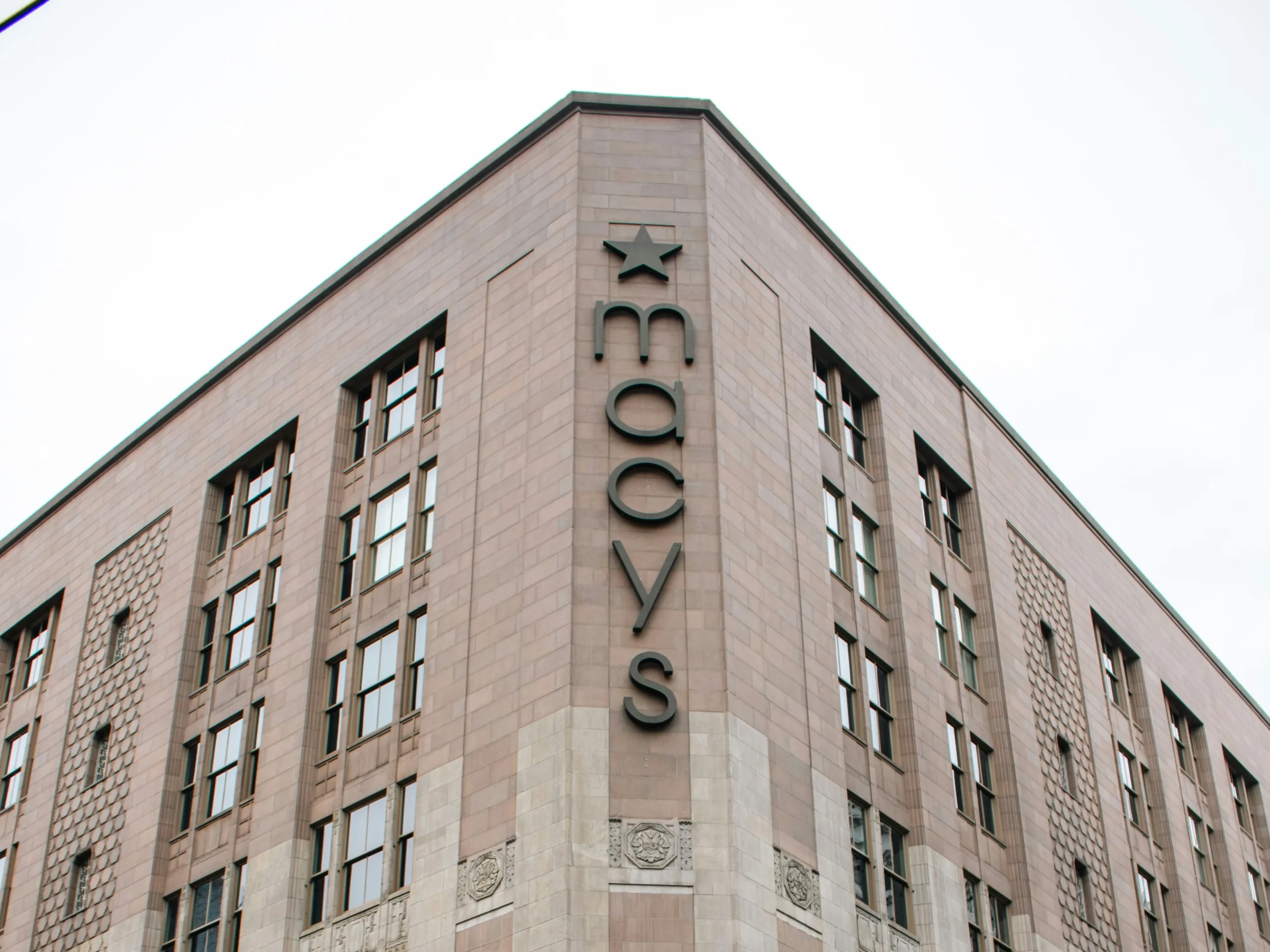 Macy’s real estate strategy shifts as it delays store closures to 2028, aiming to maximize property values and boost sale proceeds.