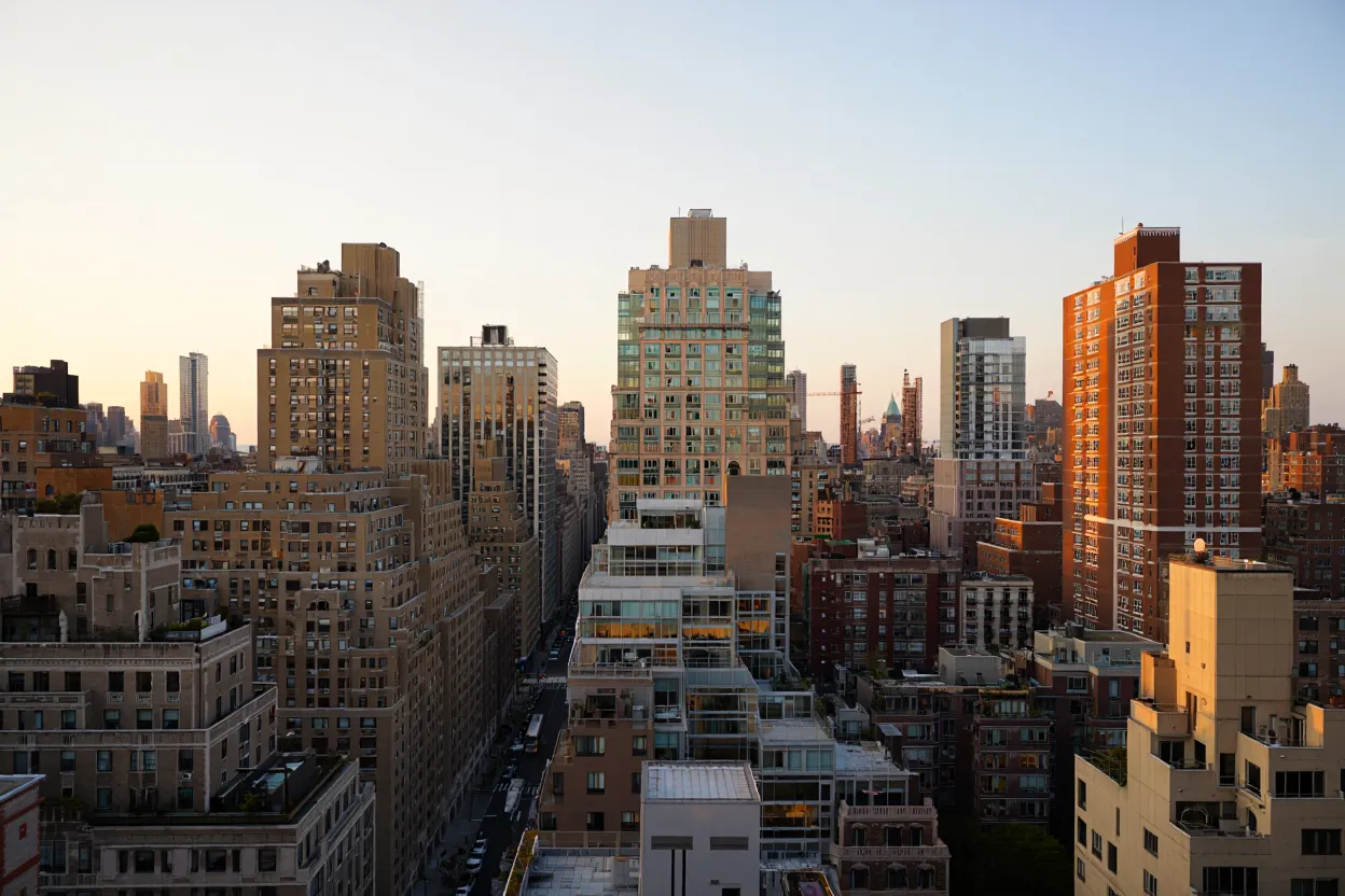 NYC sales market shows signs of revival in March as homes entering contract surge and rental trends shift across Manhattan and Brooklyn.