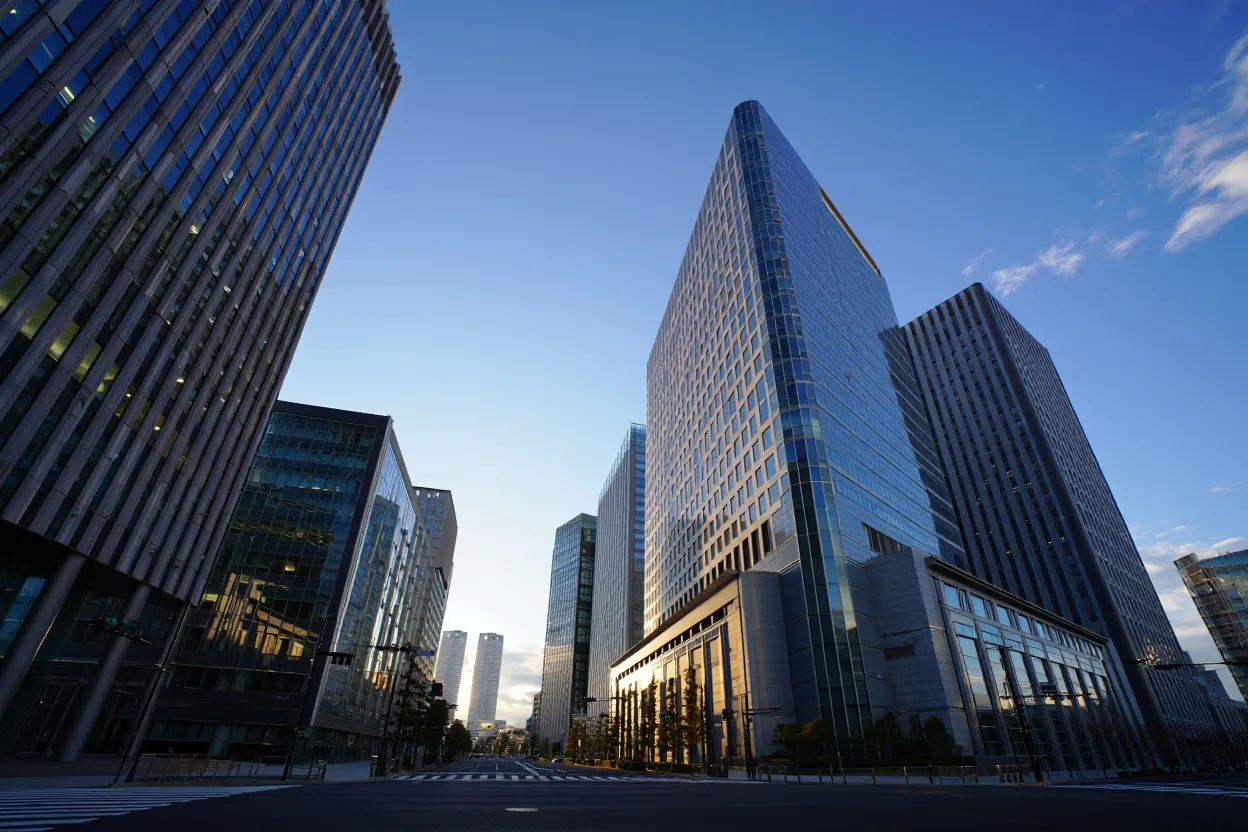 Commercial loans hold steady as major banks report strong credit quality despite inflation and global uncertainty.