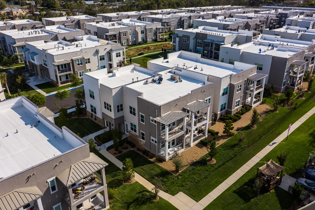 Fannie Mae DUS origination surged to $24.1B in Q4 2025, led by multifamily loans, with steady underwriting metrics and broad regional gains.