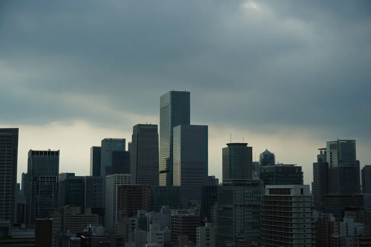 CRE reserves trend downward as banks lower credit buffers amid rising interest rates and new geopolitical risks, impacting the market.