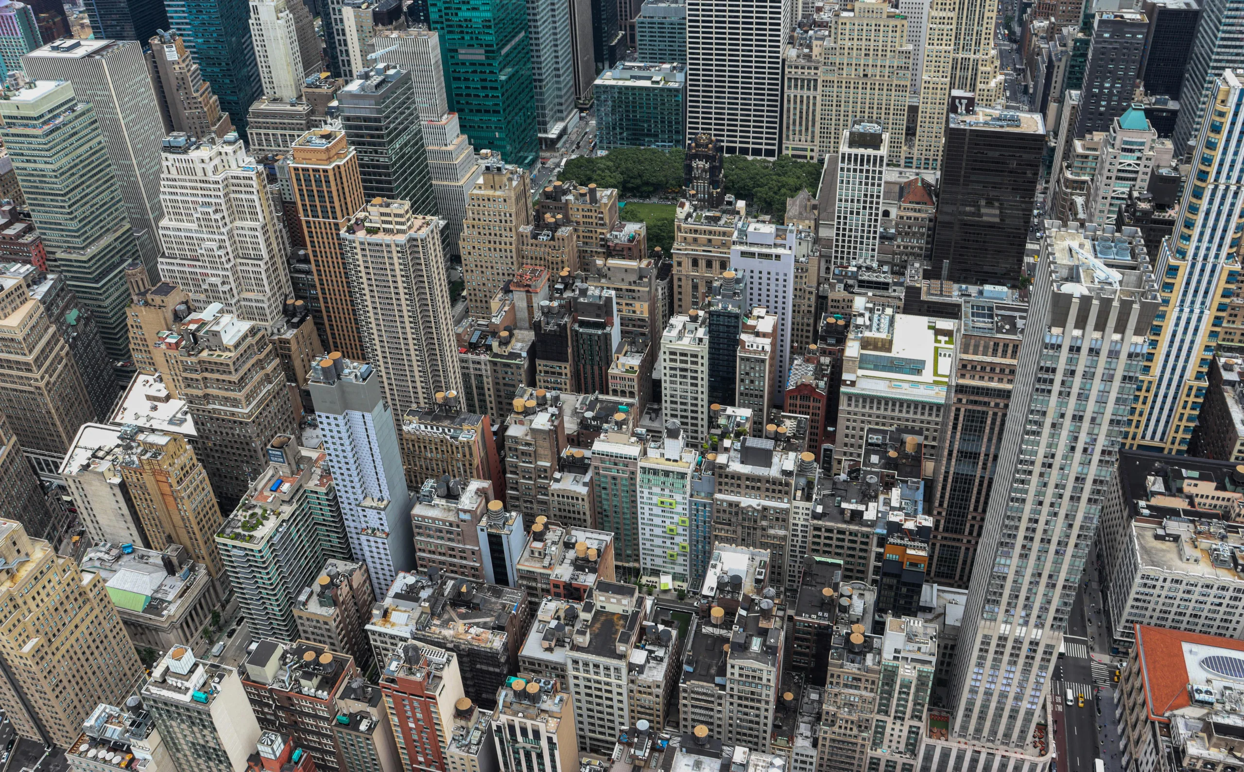 CRE investor sentiment weakened in Q1 2026 as cash became the preferred asset class amid higher rates and tighter capital markets.