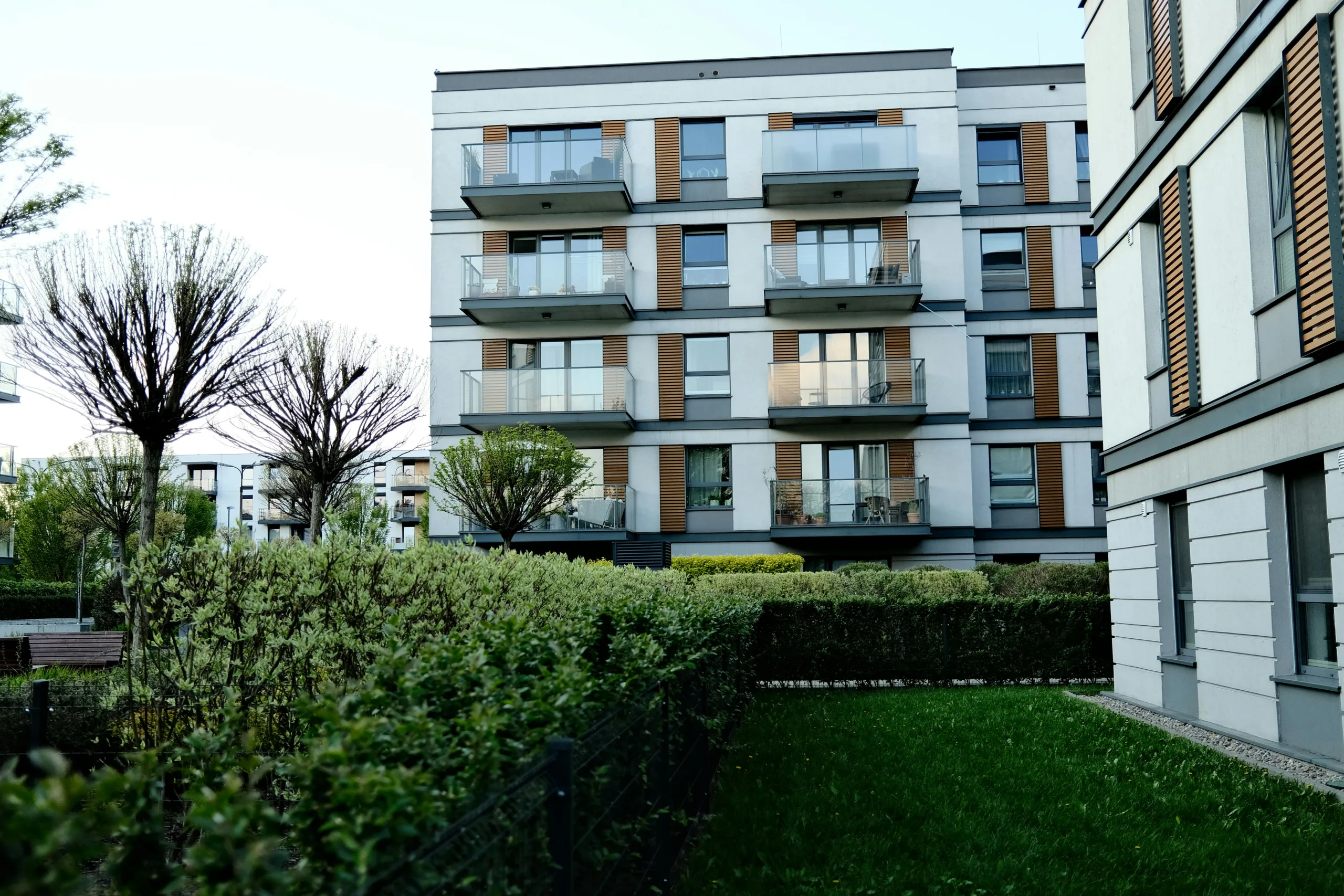 Small multifamily lending rose in Q1 2026 as cap rates compressed and valuations rebounded amid easing credit conditions.