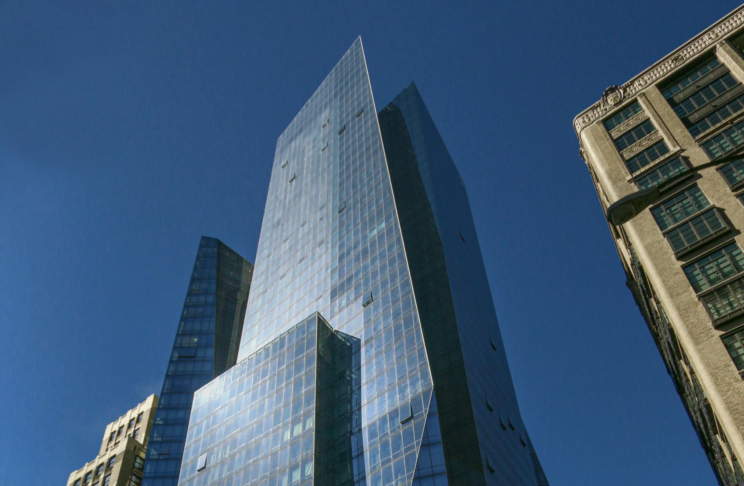 Soloviev Group secured a $1.8B refinance for 9 W. 57th St., pulling out $526M as demand for trophy Manhattan office towers holds strong.