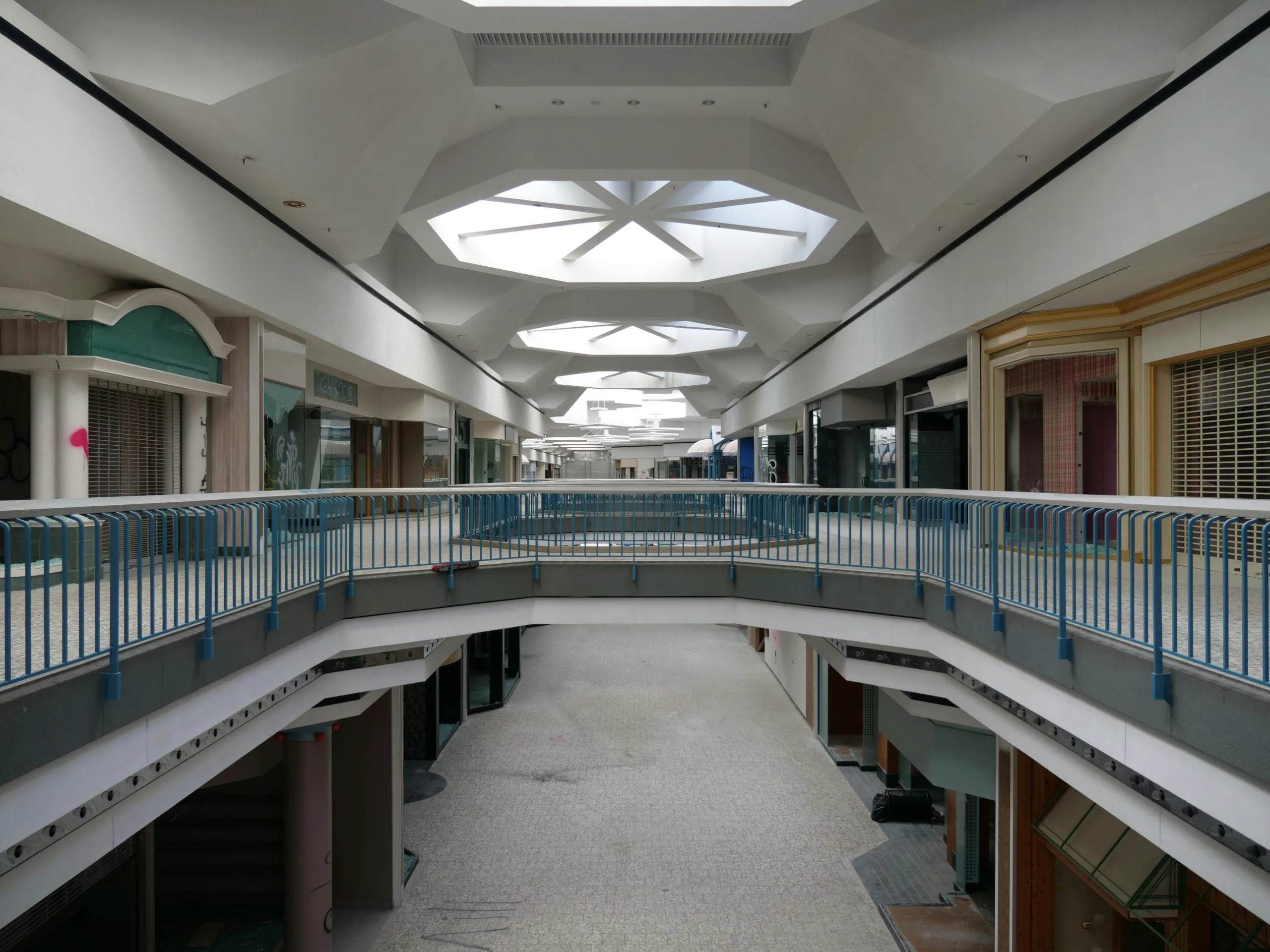 Simon Property Group explored converting struggling malls into data centers but found few viable opportunities despite booming AI demand.