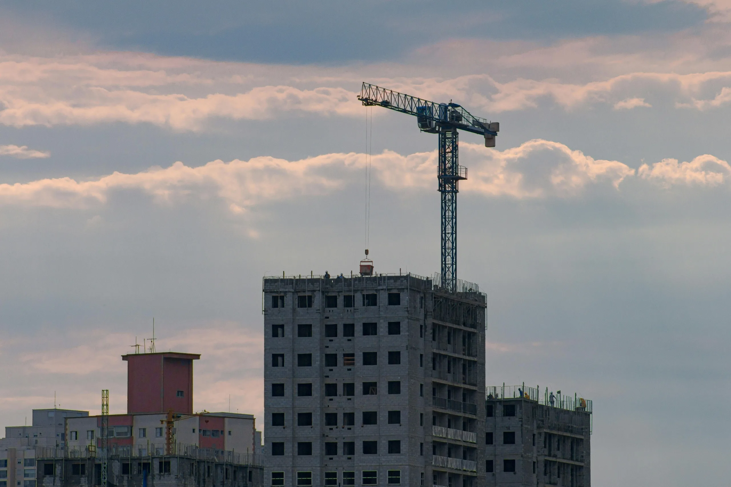 DFW multifamily occupancy hit 93.2% in Q1 2026 as new construction slowed, though concessions still pressure rents.