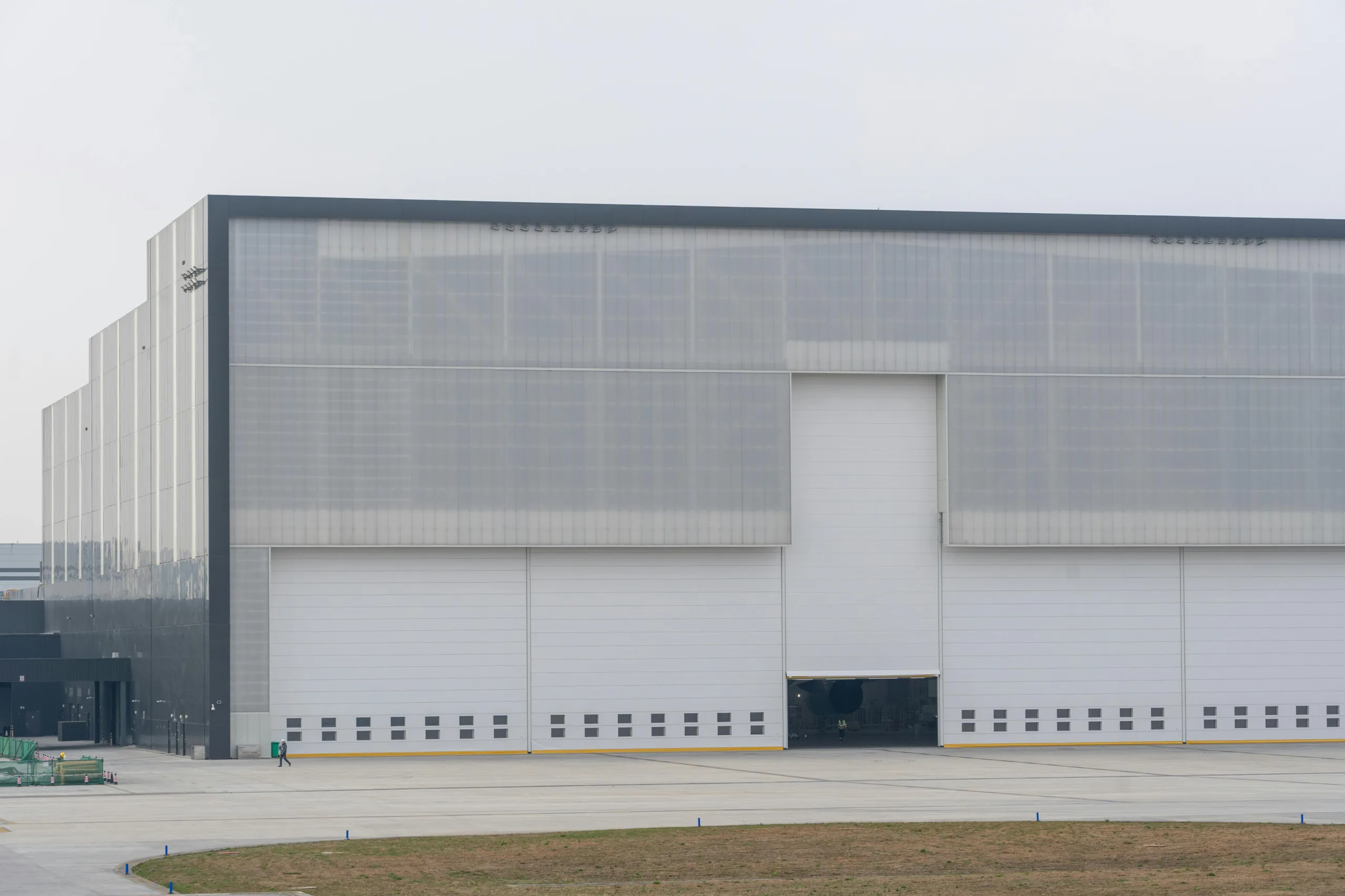 Blackstone and Google launched a $5B AI cloud venture to scale TPU-powered computing and expand in the fast-growing neocloud market.