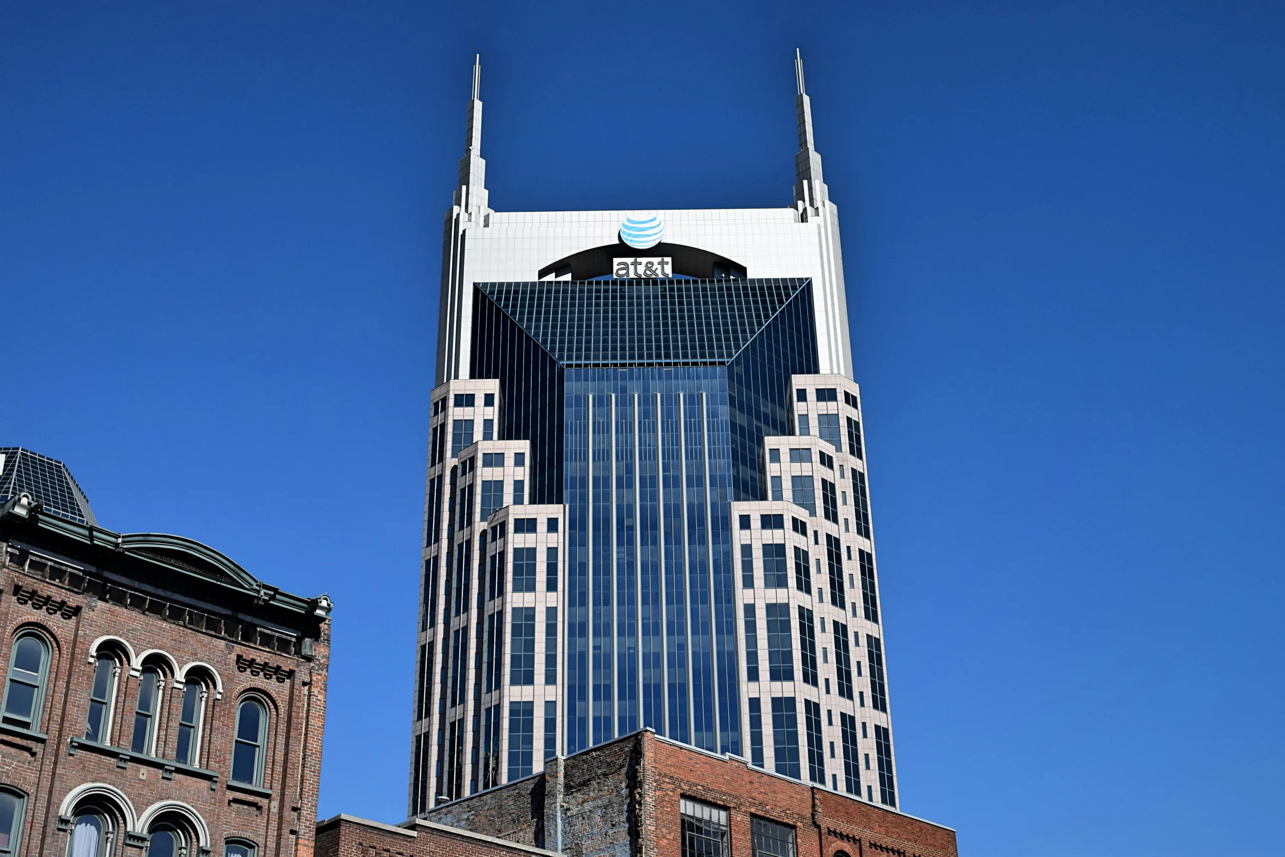 AT&T’s $1.35B Plano headquarters will span 2.3M SF, more than doubling its Dallas footprint as firms continue pushing in-office work.