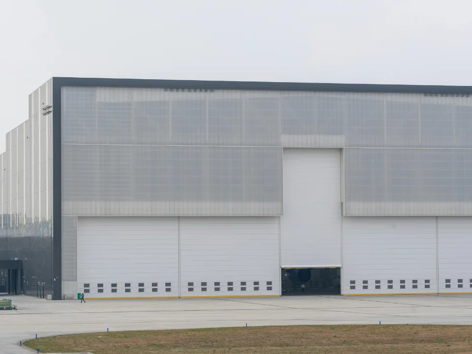 DFW’s industrial market ranks No. 3 nationally as vacancy tightens, development slows, and investor demand shifts to larger assets.
