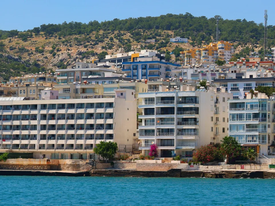 Coastal multifamily cap rates have climbed into the mid-6% range in public markets, widening the pricing gap with private investors.