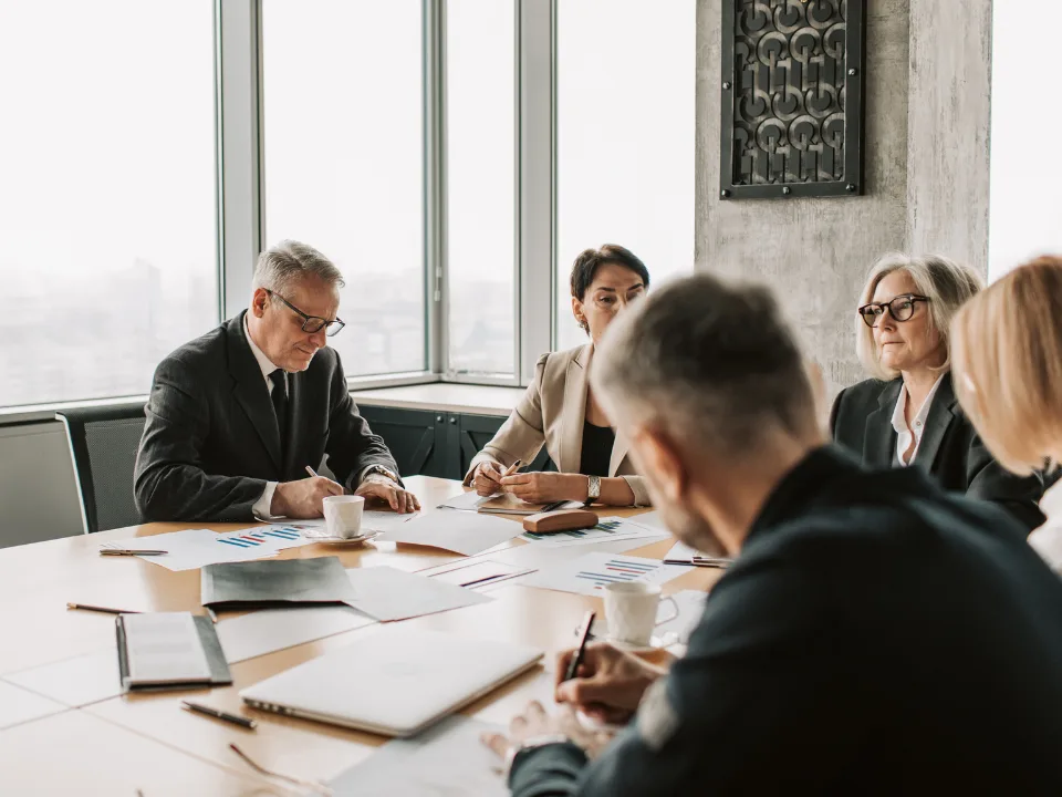 Executive relocation packages and CEO perks are rising sharply, widening the gap between corporate leaders and the broader workforce.