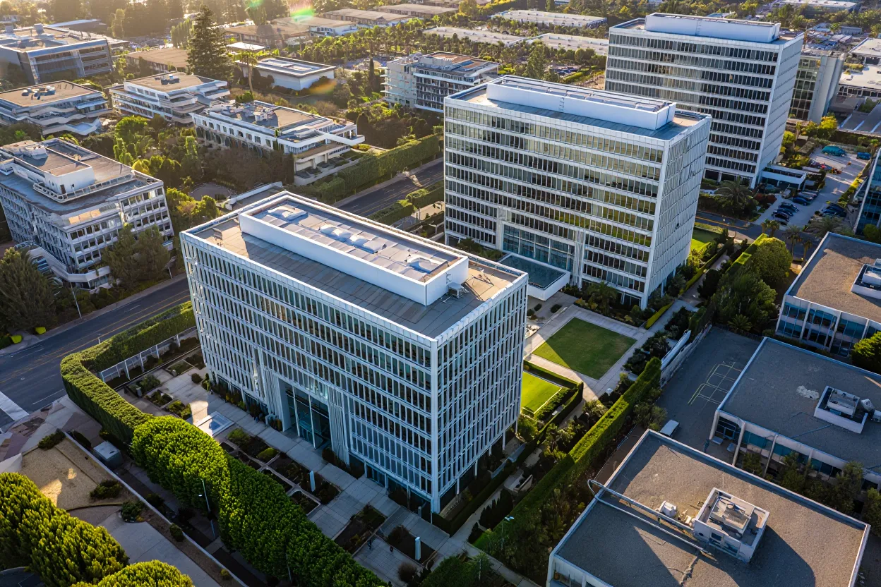 Apple's $545M Silicon Valley office deal signals strong demand for top-tier assets and lasting confidence in tech hubs.