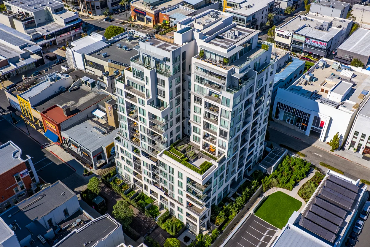 Multifamily mortgage debt powered US commercial mortgage balances past $5T in Q1, as banks and agencies outpaced CMBS in a bifurcated market.