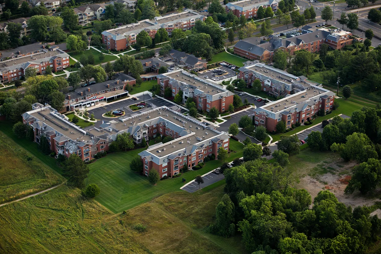 Elme Communities scraps its payout forecast after a $280M apartment sale collapsed, delaying its Washington, D.C. liquidation plan.