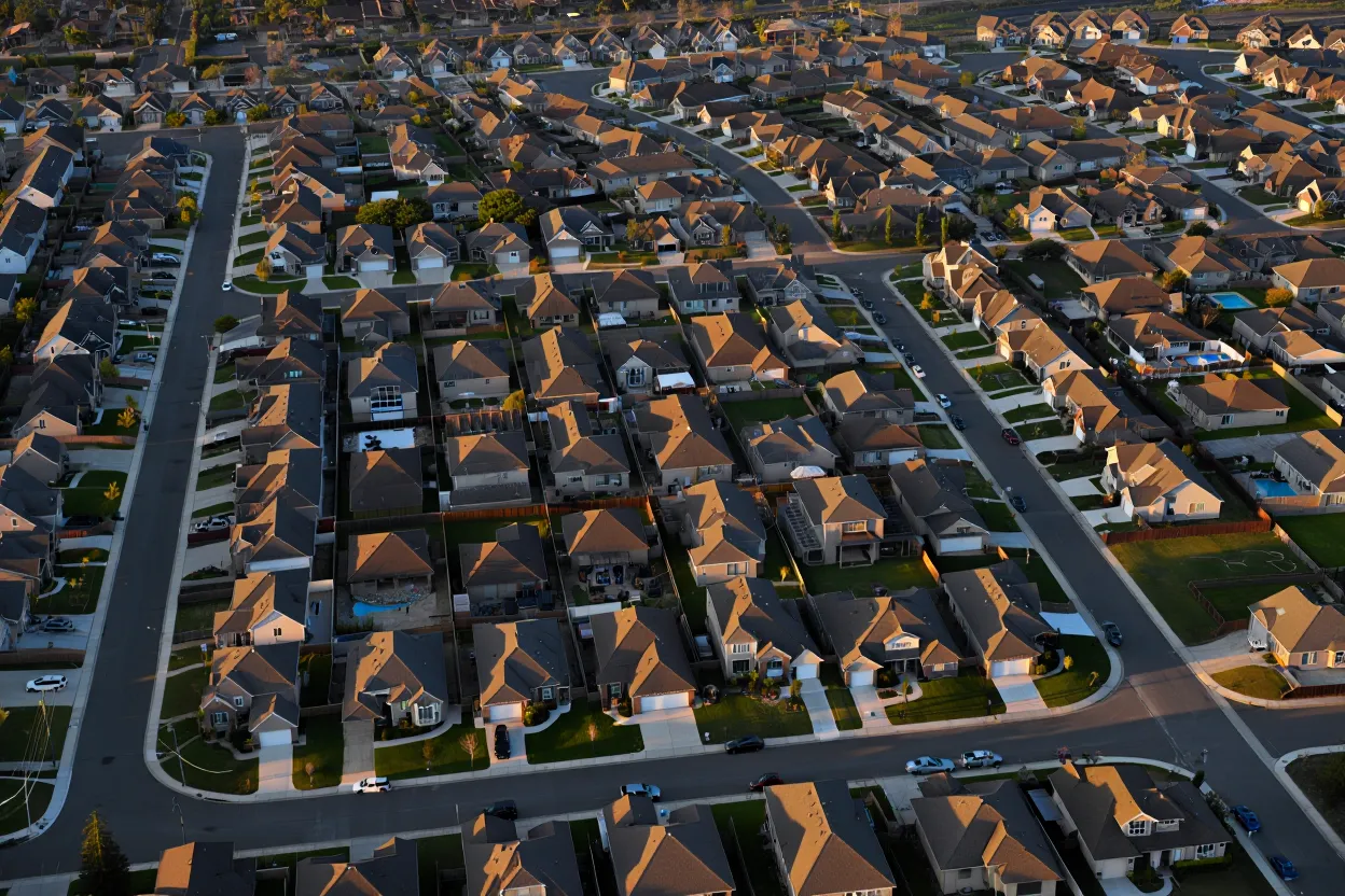 Fannie Mae and Freddie Mac's duration gaps hit one-year highs, raising rate risk as the GSEs expand portfolios to cut mortgage costs.