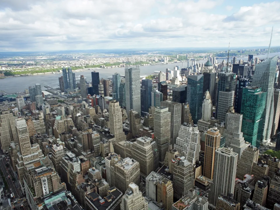 Rithm Capital secured $500M for a Midtown Manhattan office, underscoring lenders' renewed appetite for top-tier assets.