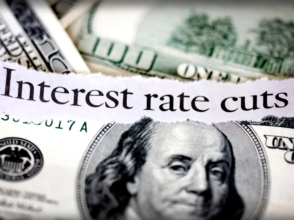 Commercial real estate returns have historically outperformed during stable rate periods, challenging investors focused on Fed rate cuts.