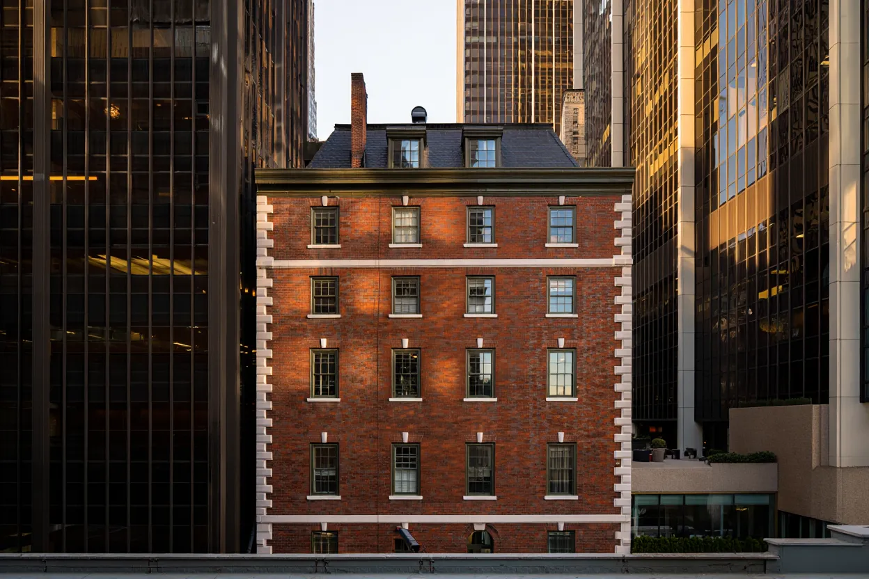 Vornado acquired a 49% stake in Manhattan’s historic CBS Studio Building, expanding its presence along Park Avenue.