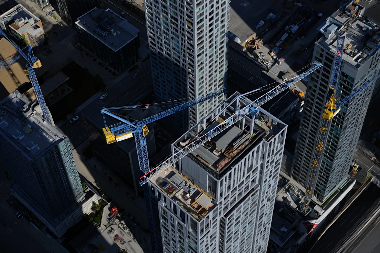 Grubb Properties merges legacy funds into a $1.9B apartment REIT, combining over 5,600 units and securing $617M in fresh capital, per Bisnow.