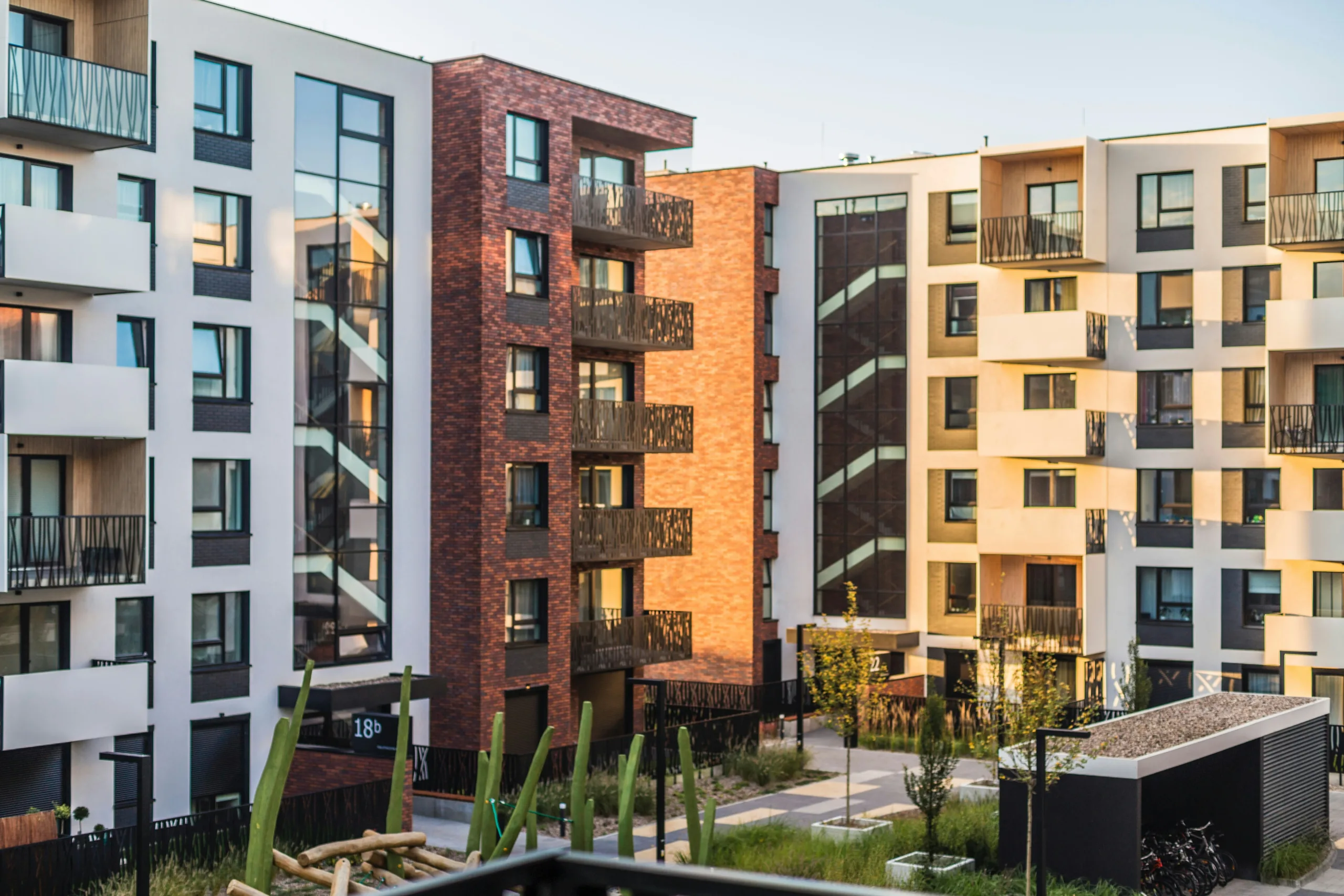 US apartment supply is set to fall 34% in 2026, restoring landlords’ pricing power and stabilizing rents, per Marcus & Millichap analysis.