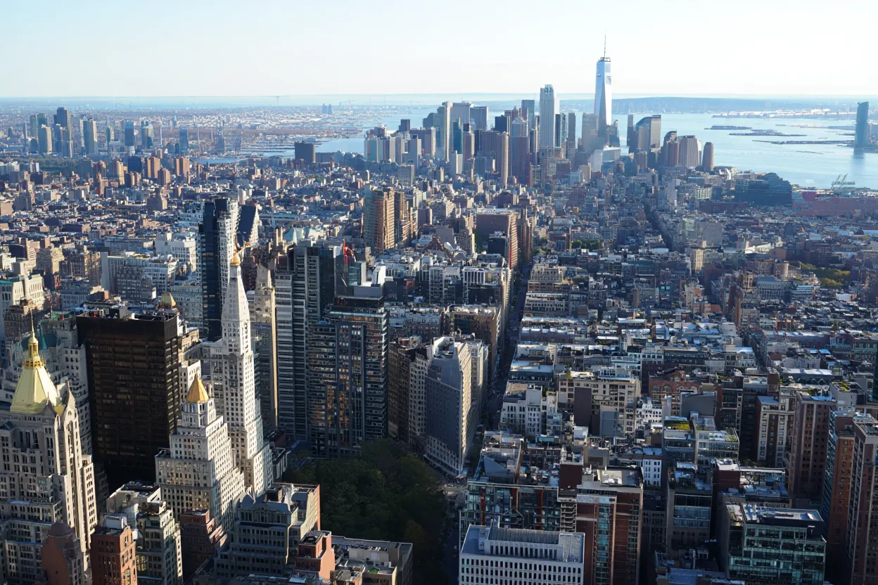 NYC coworking inventory fell in Manhattan but grew in Brooklyn and Queens, reflecting shifting demand across the flexible office market.