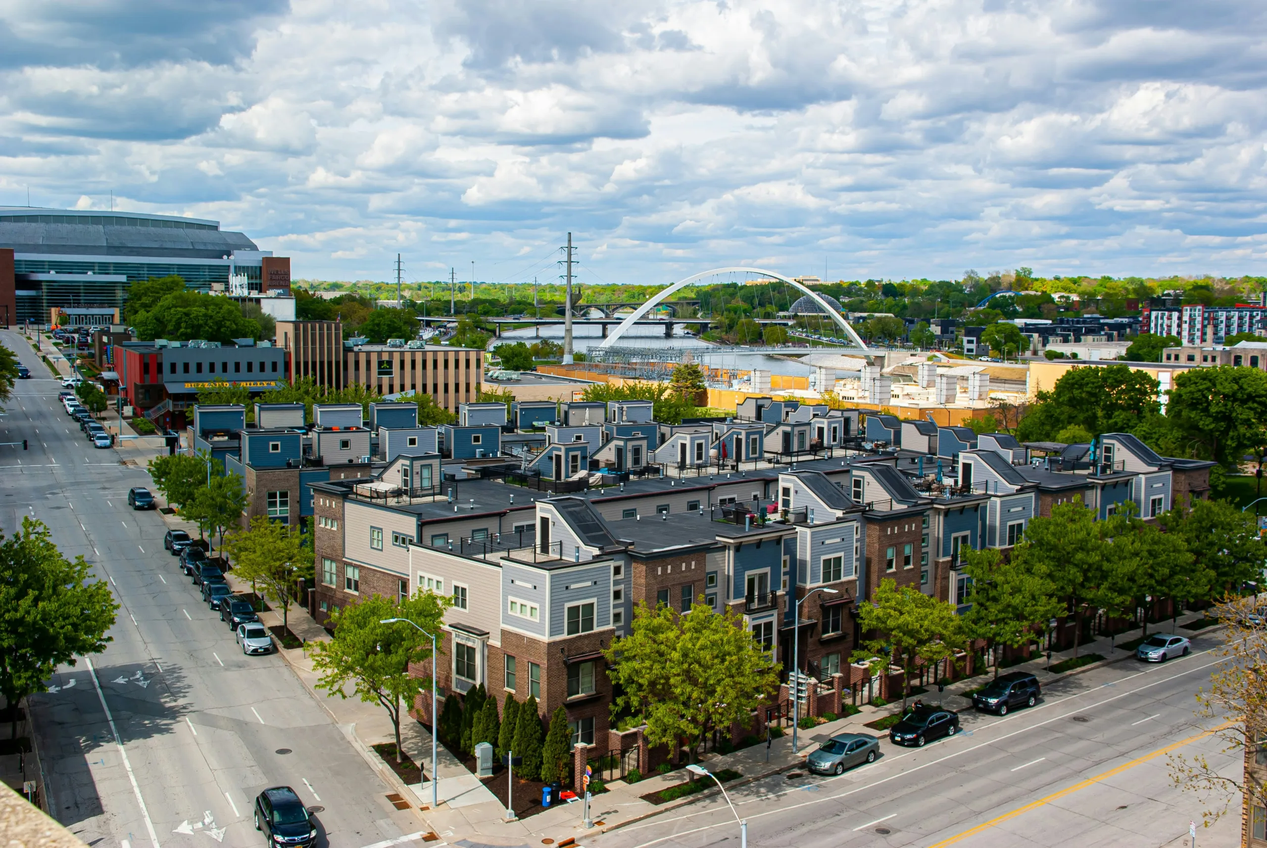 Midwest apartment markets offer stability but muted rent growth, with job cuts now emerging as a headwind. Find out why volatility is low.