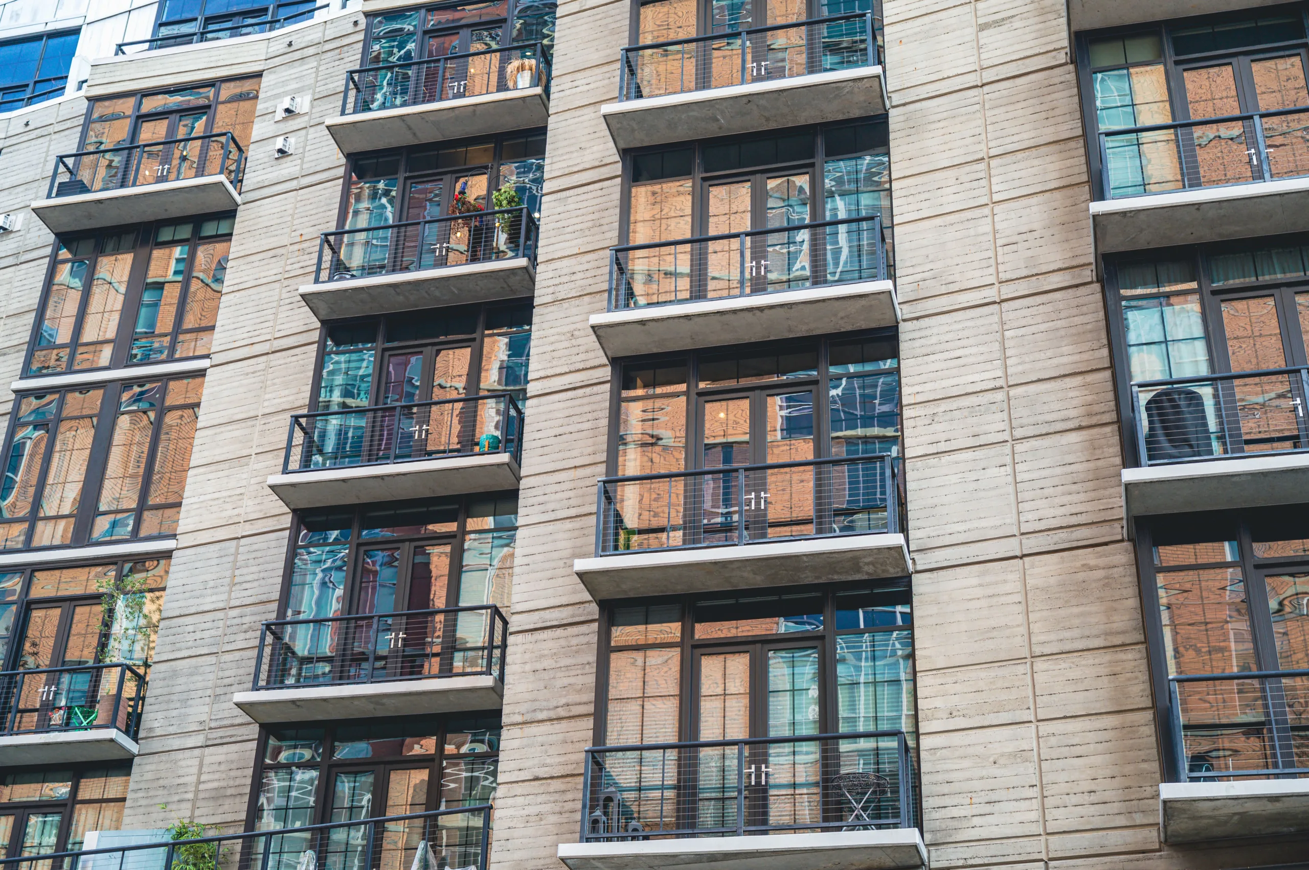 Fannie Mae's leadership overhaul worries apartment investors as policy uncertainty and tight capital raise lending risks.