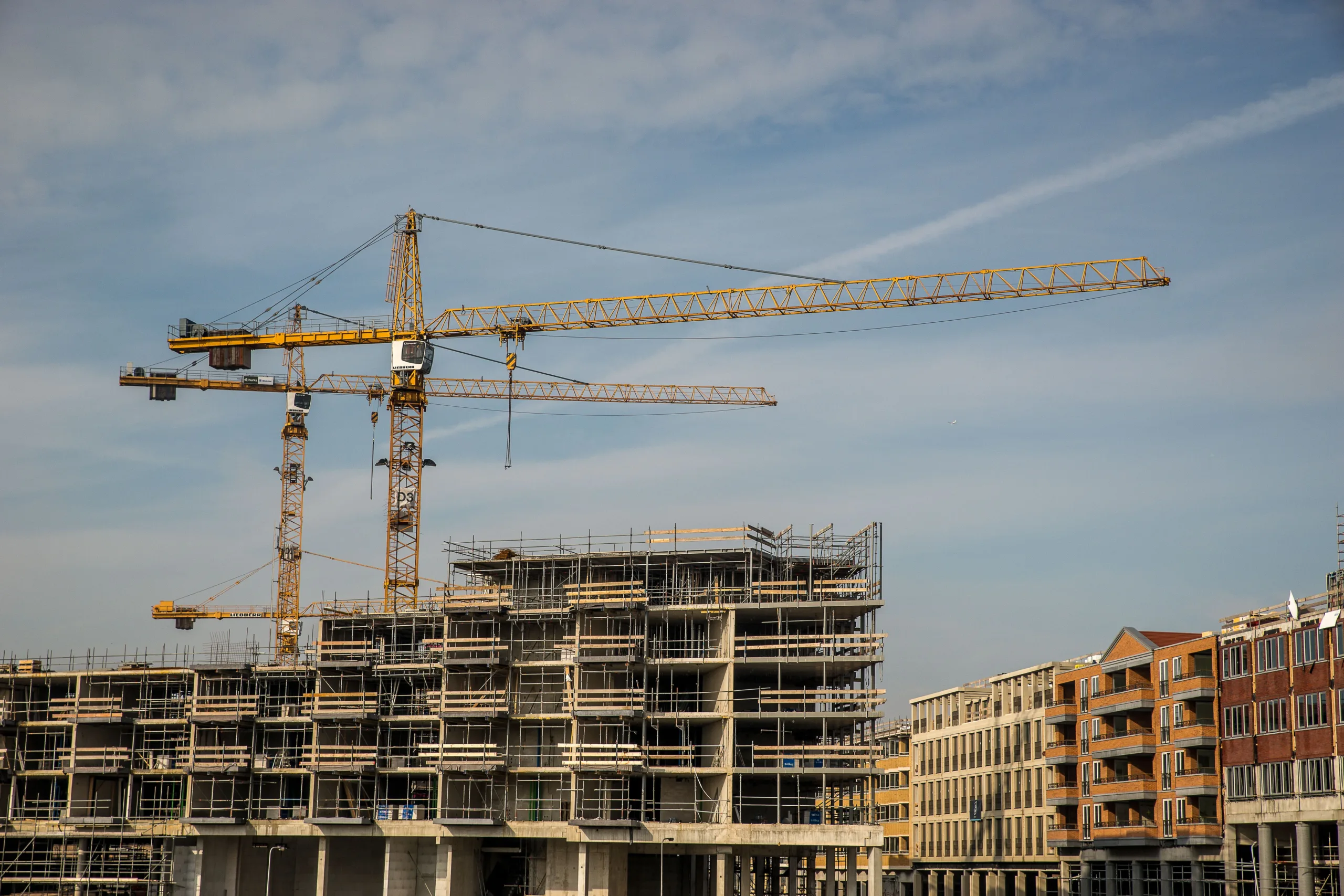 Multifamily permitting surged in New York and nearly doubled in Los Angeles, even as several major Sun Belt metros pulled back.