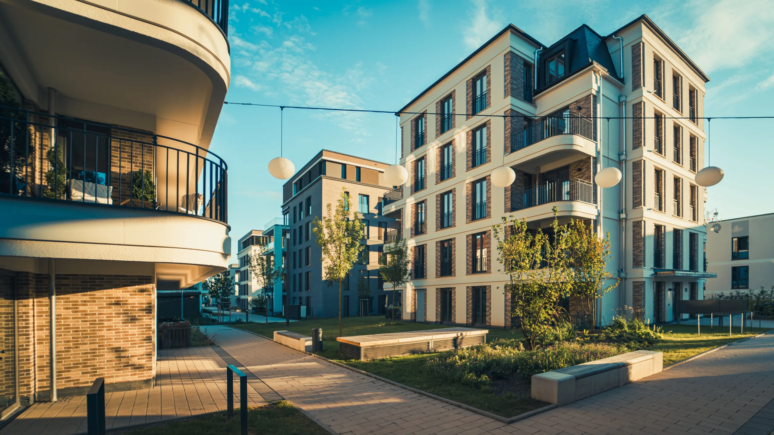 Banks, debt funds, and life companies are ramping up multifamily lending, challenging Fannie Mae and Freddie Mac’s dominance.