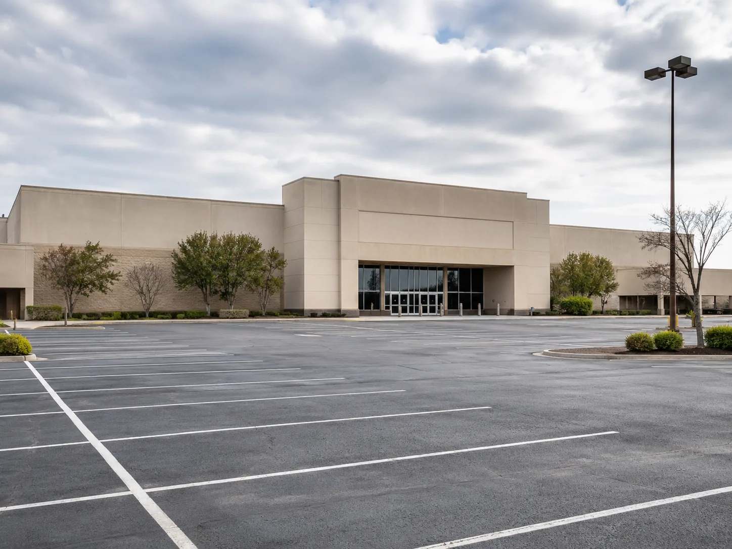 The JCPenney store deal dispute escalated as Copper Property Trust sued Onyx for at least $150M after a $934M offer failed to close.