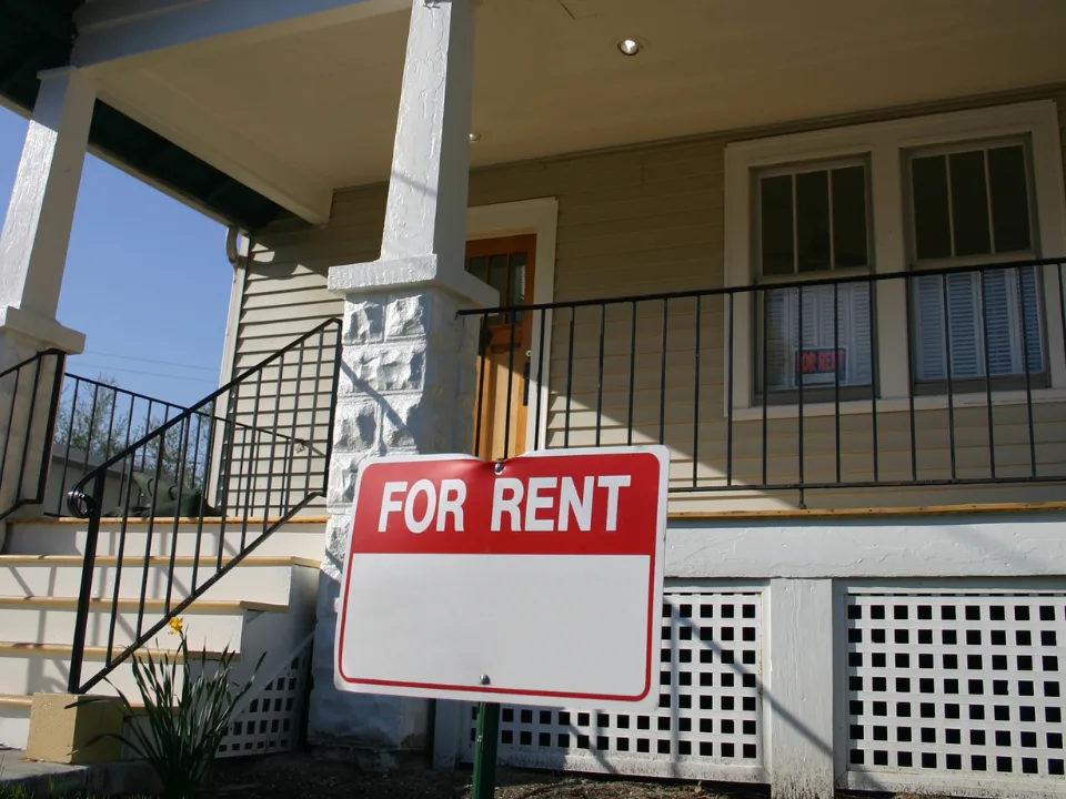 Zillow’s rental search trends show where out-of-town demand is rising, offering CRE investors an early read on relocation patterns.