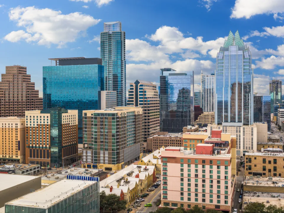 Aquila JV Buys 515 Congress Office Tower in Downtown Austin
