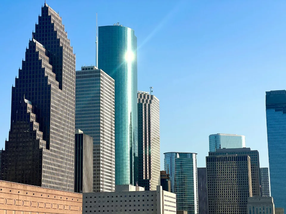 Eaton Vance Buys 436 Houston Heights Apartments From Greystar