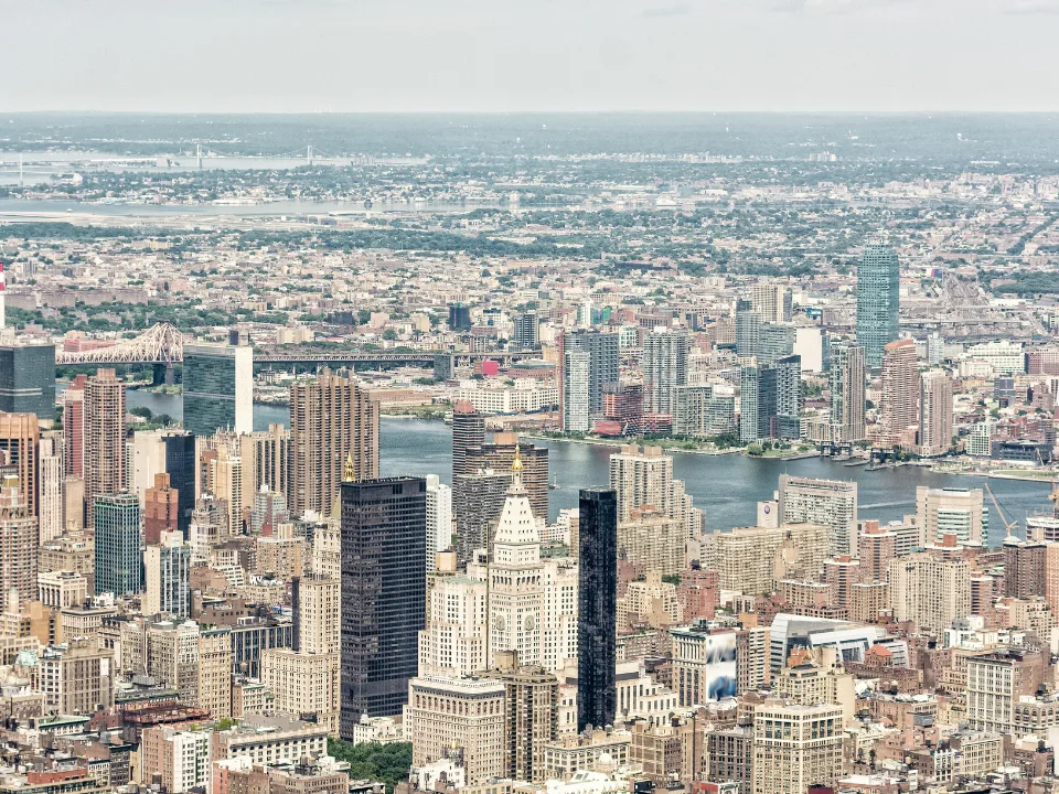 Manhattan Investment Sales Rise as Deal Count Keeps Lagging