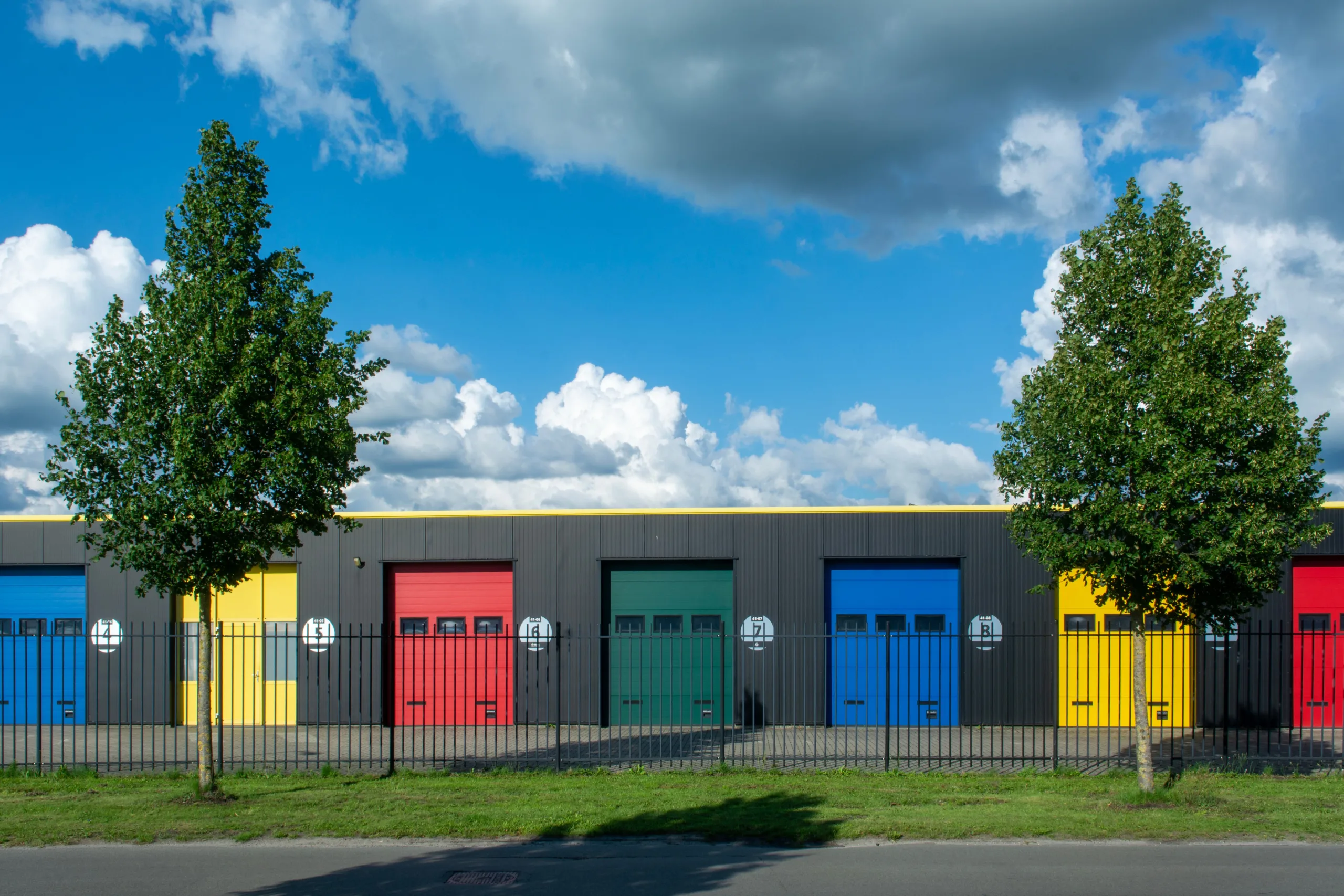 Self storage demand is broadening as 26% of Americans rent units and searches across 150 major US cities rose 23% in 2025.