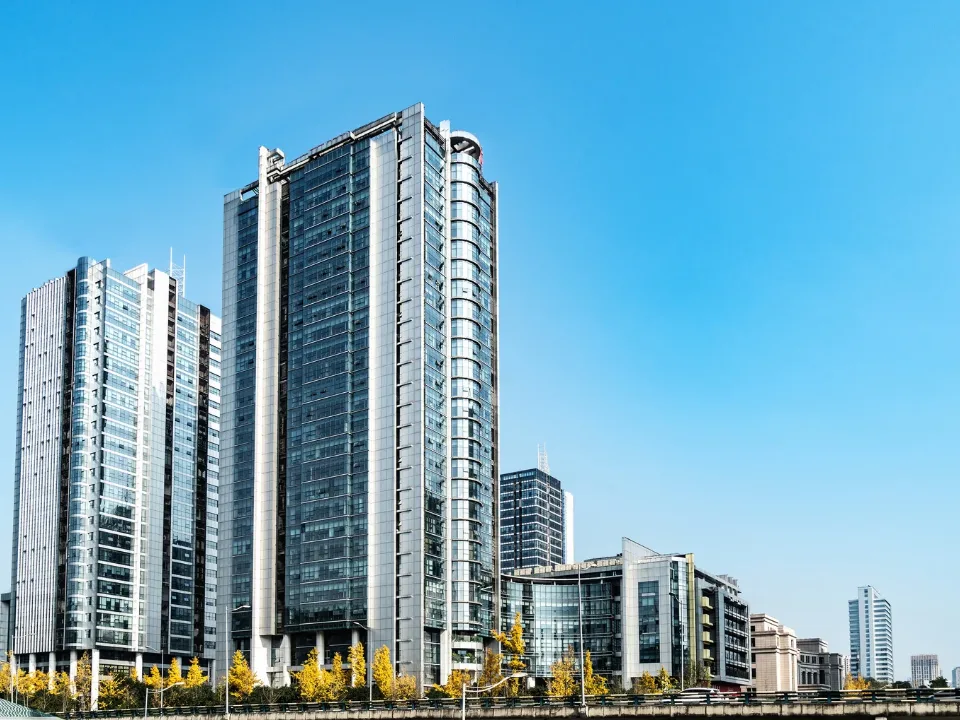 Commercial Property Prices Rise 0.9% as Apartments Drag